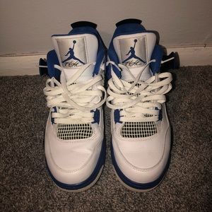 White Motorsport 4’s